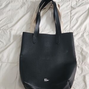 Black Leather Tote with Cream Contrast Straps by Sry Matt?